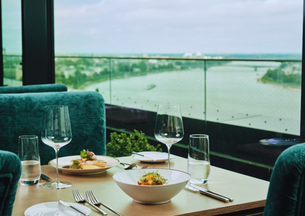 Rooftop-Din­ner für Zwei