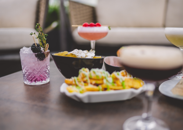 After-Work Cocktails & Snacks für Zwei